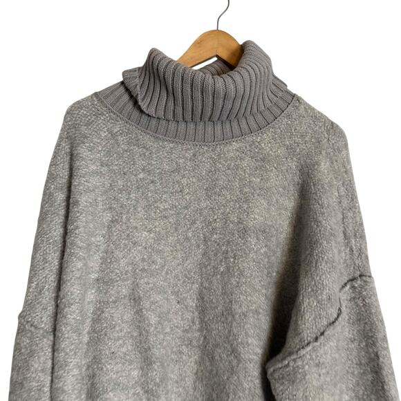 Free People Milo Gray Oversized Knit Turtleneck Pullover Sweater Size Small - Picture 3 of 13